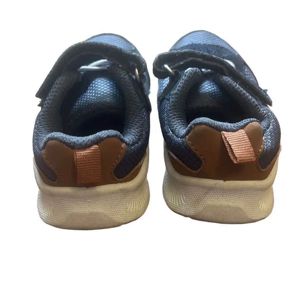 Oshkosh Pull-On Logo Sneakers size‎ 4